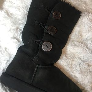 Size 9, 3 Bailey button, Authentic UGG boots
